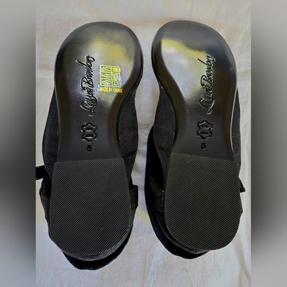 BRAND NEW Laura Brandon Sandals - Picture 2 of 4